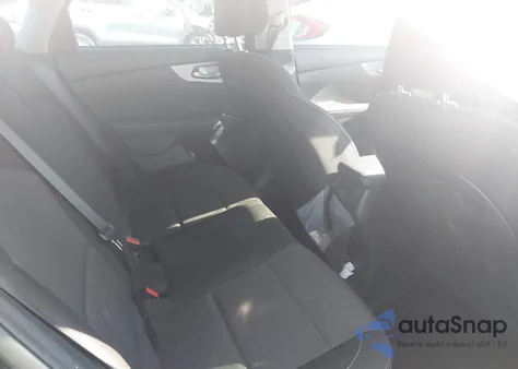 2022 Kia Forte Lxs z USA, uszkodzony, nr VIN 3KPF24ADXNE461055